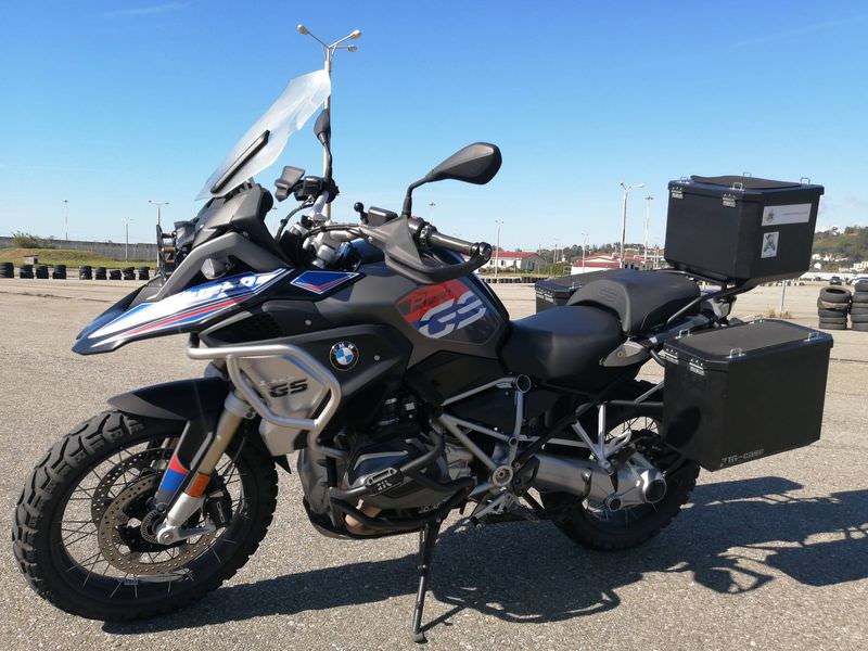 Продаем BMW R1250GS 2019 года из корп парка РМТ